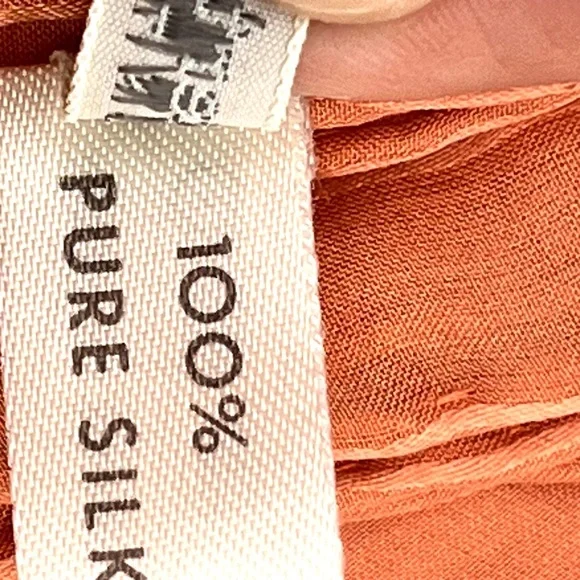 Liberty of London 100% Silk Coral Scarf Italy NWT - Picture 4 of 16